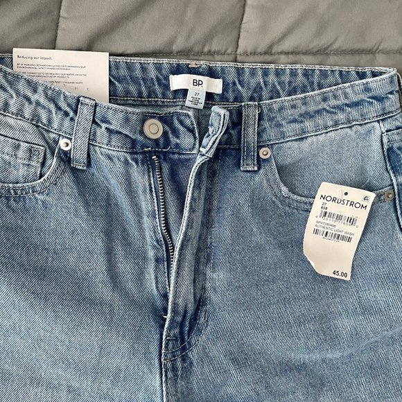 NEW- HIGH RISE WIDE LEG JEANS - Picture 1 of 8